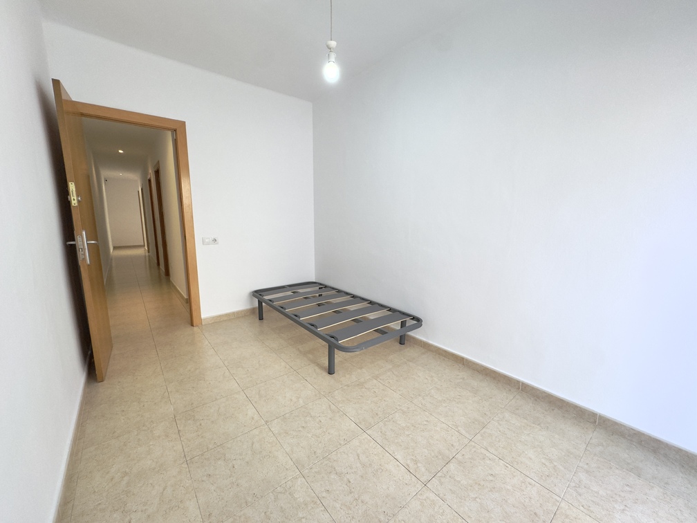 Foto habitació petita i passadís apartament a Colon