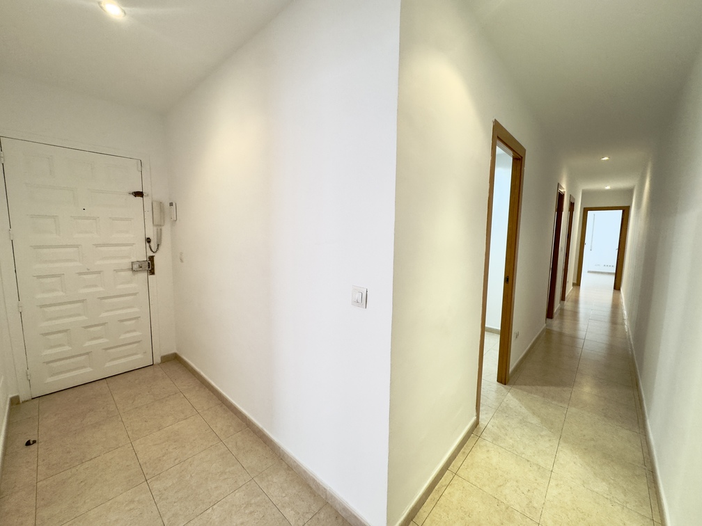 Foto rebedor i passadís apartament a Colon